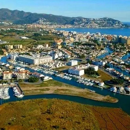 Piscines - Climatisation - Calme - Wifi - Plages - Vue - Bord De - Parking Appartamento Roses