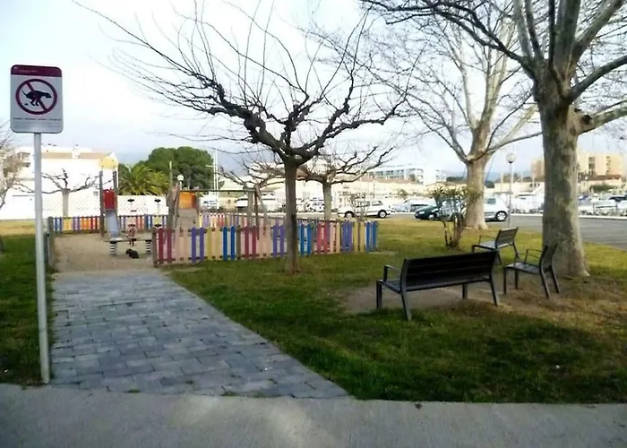 Piscines - Climatisation - Calme - Wifi - Plages - Vue - Bord De - Parking Apartment Roses