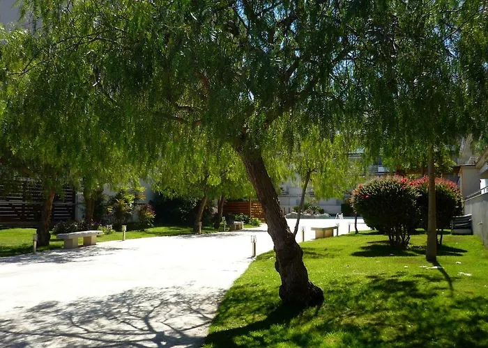 Piscines - Climatisation - Calme - Wifi - Plages - Vue - Bord De - Parking Apartment Roses